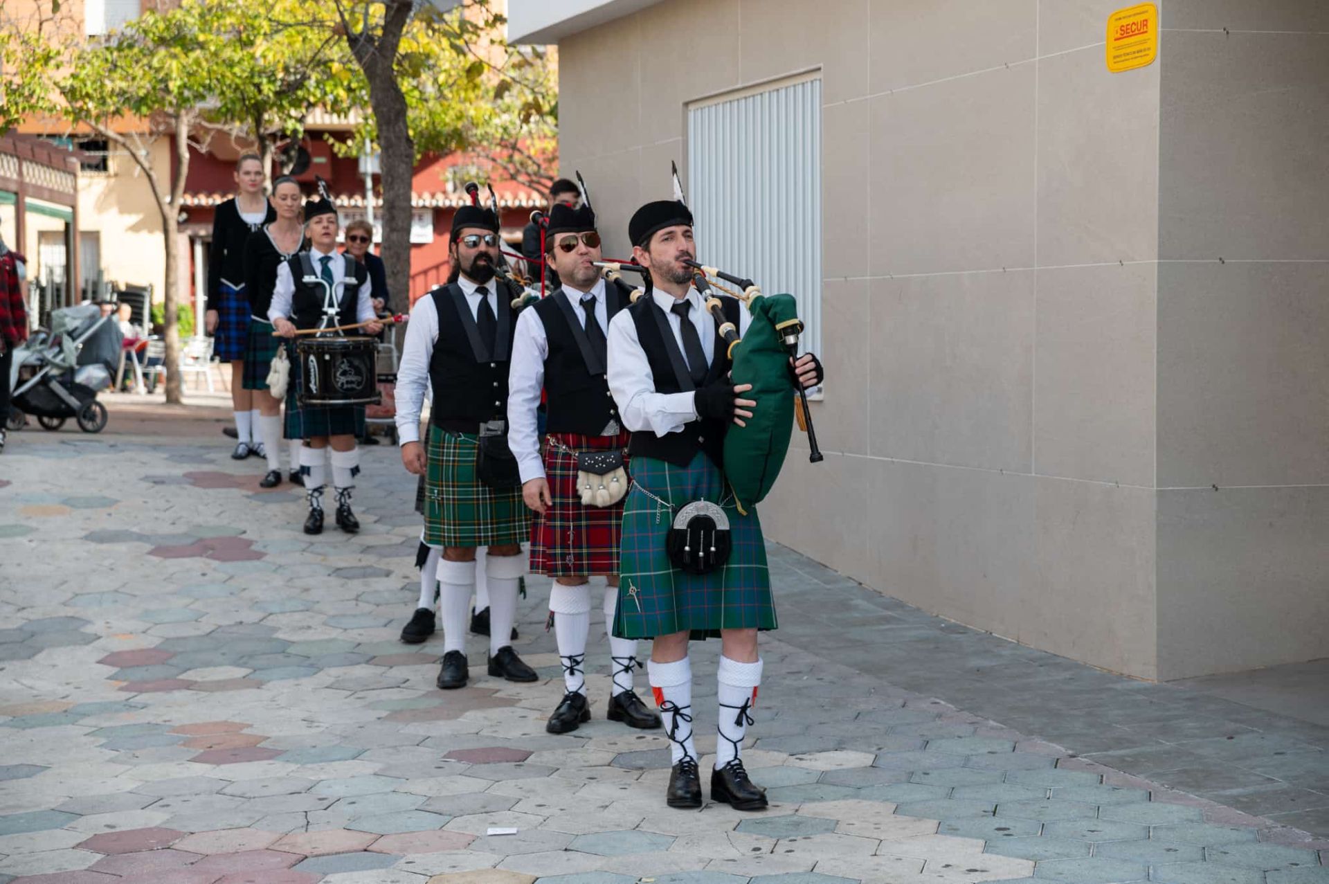Benalmádena&#039;s international festival - in pictures